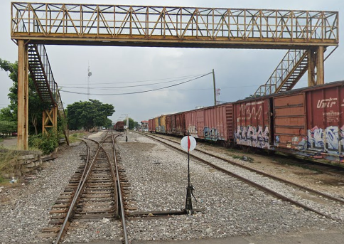 Vías del Ferrocarril del Istmo y puente histórico