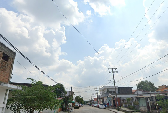 Avenida con cielo abierto de la planicie