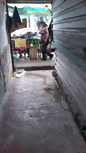 Pasillo interior del mercado municipal